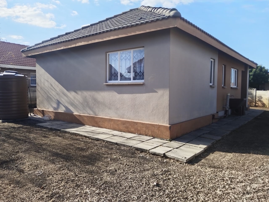 3 Bedroom Property for Sale in Freedom Park North West